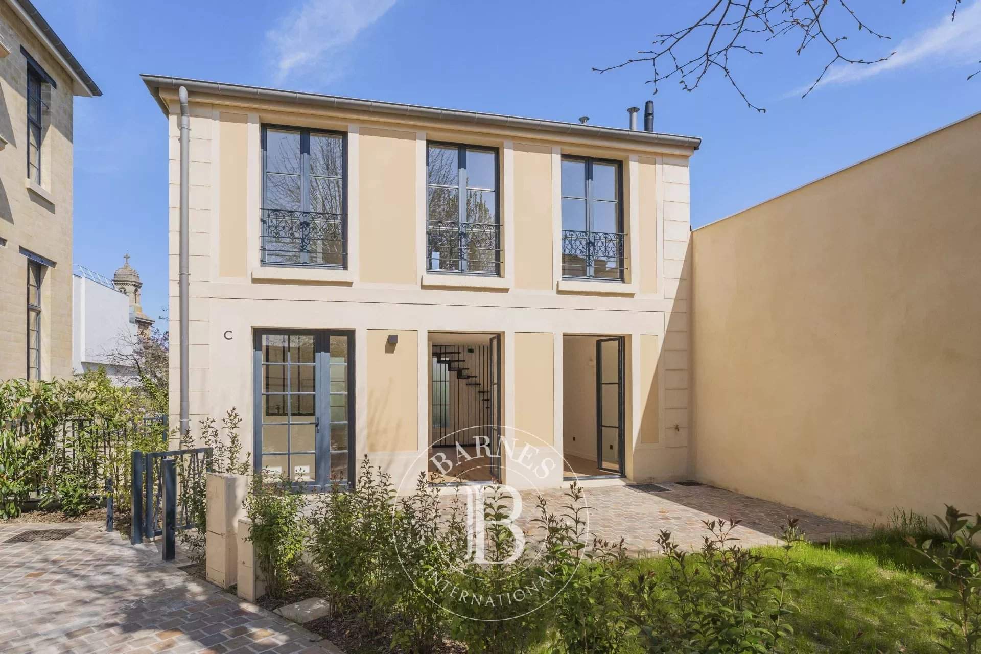 Saint-Germain-en-Laye  - Maison 6 Pièces - picture 1