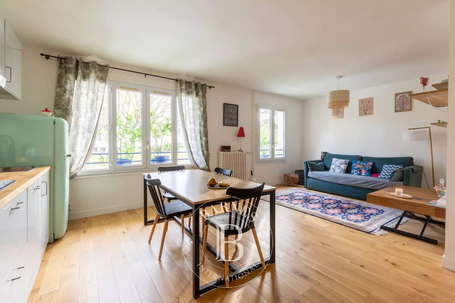 Saint-Germain-en-Laye  - Appartement 4 Pièces 2 Chambres - picture 2