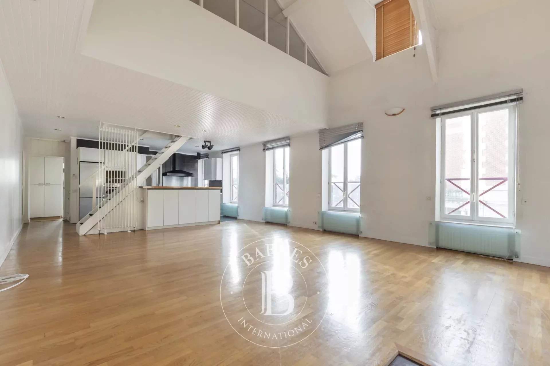 Le Mesnil-le-Roi  - House 3 Bedrooms - picture 4