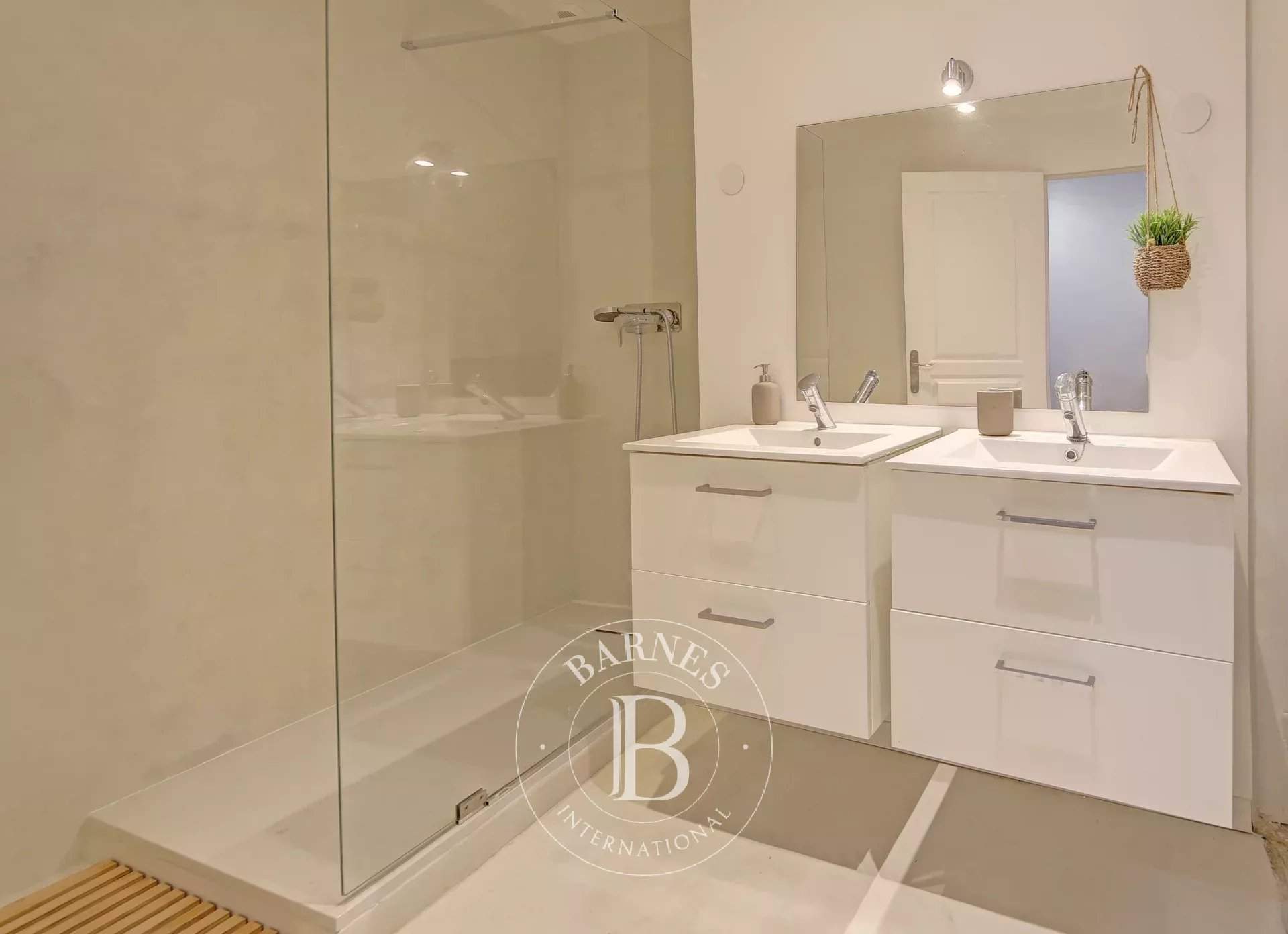 Saint-Germain-en-Laye  - Appartement 4 Pièces 2 Chambres - picture 8