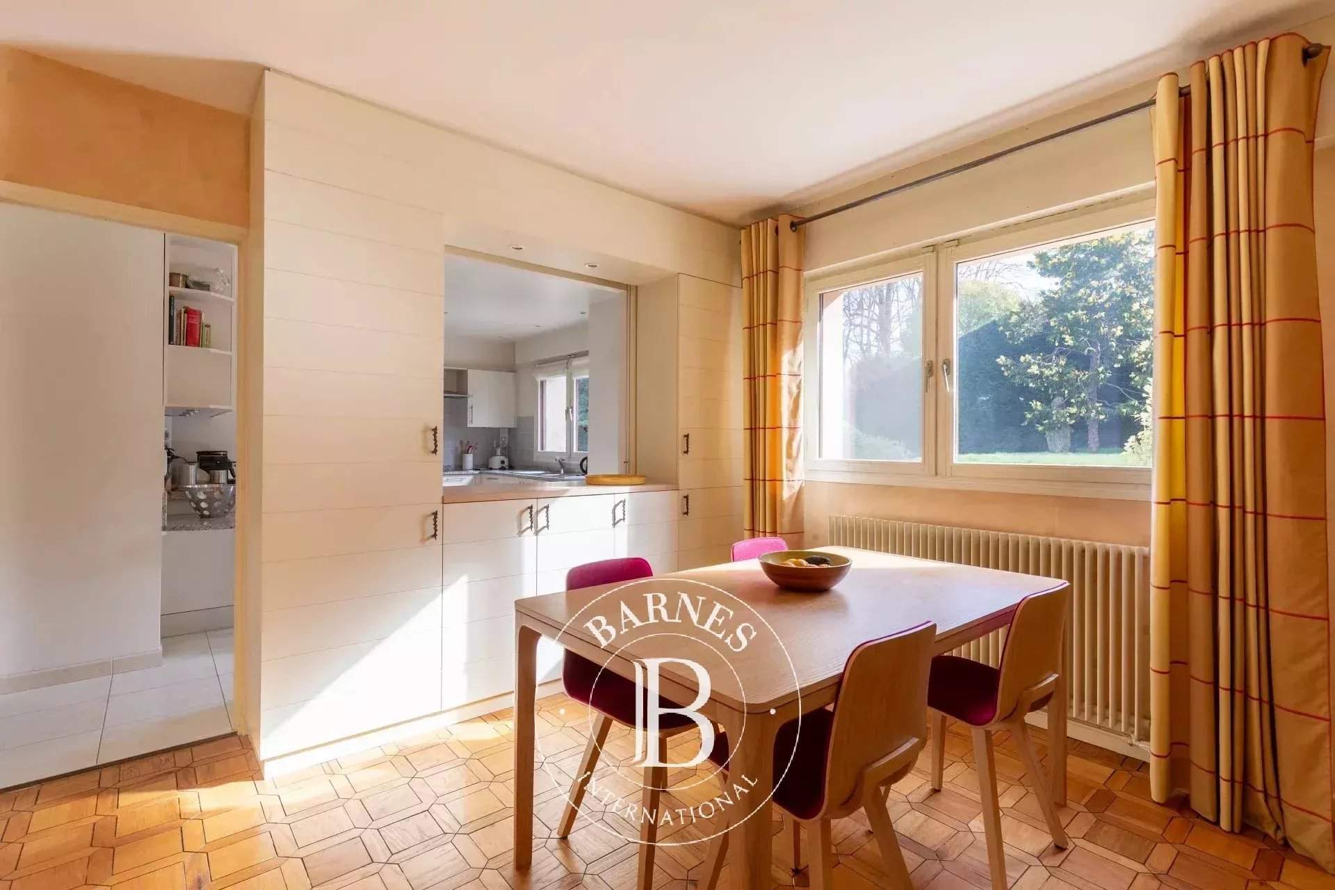 Saint-Germain-en-Laye  - Casa 14 Cuartos 6 Habitaciones - picture 16