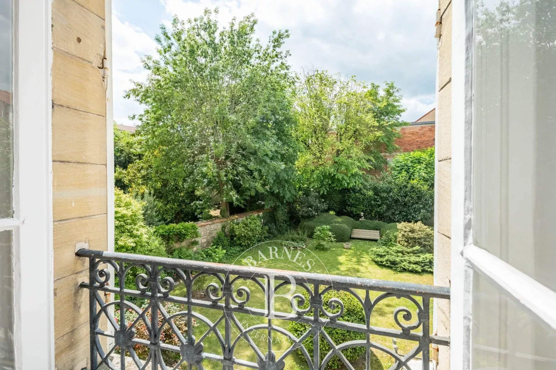 Saint-Germain-en-Laye  - Appartement 8 Pi&egrave;ces 3 Chambres - picture 7