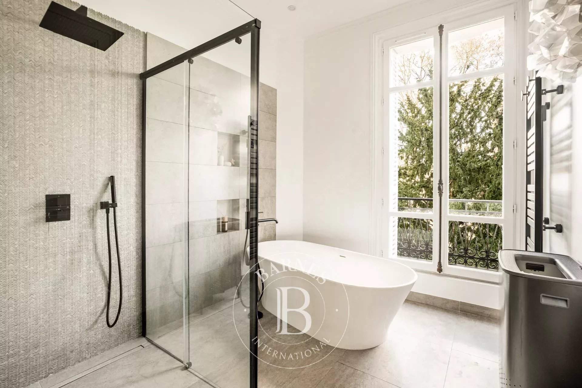 Saint-Germain-en-Laye  - Maison 11 Pi&egrave;ces 5 Chambres - picture 12