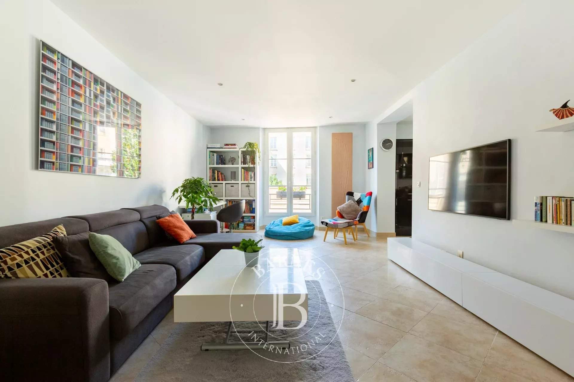 Saint-Germain-en-Laye  - Appartement 5 Pièces 2 Chambres - picture 2