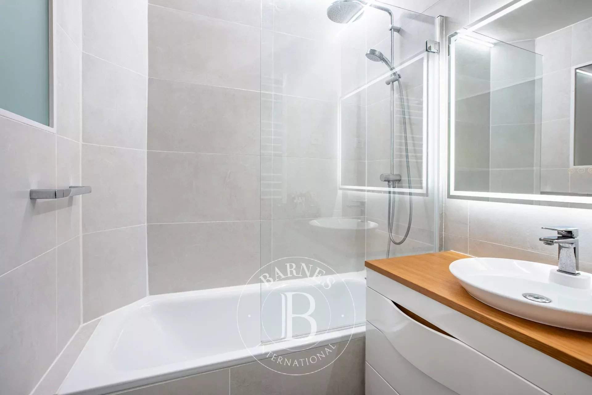 Saint-Germain-en-Laye  - Apartment 2 Bedrooms - picture 8