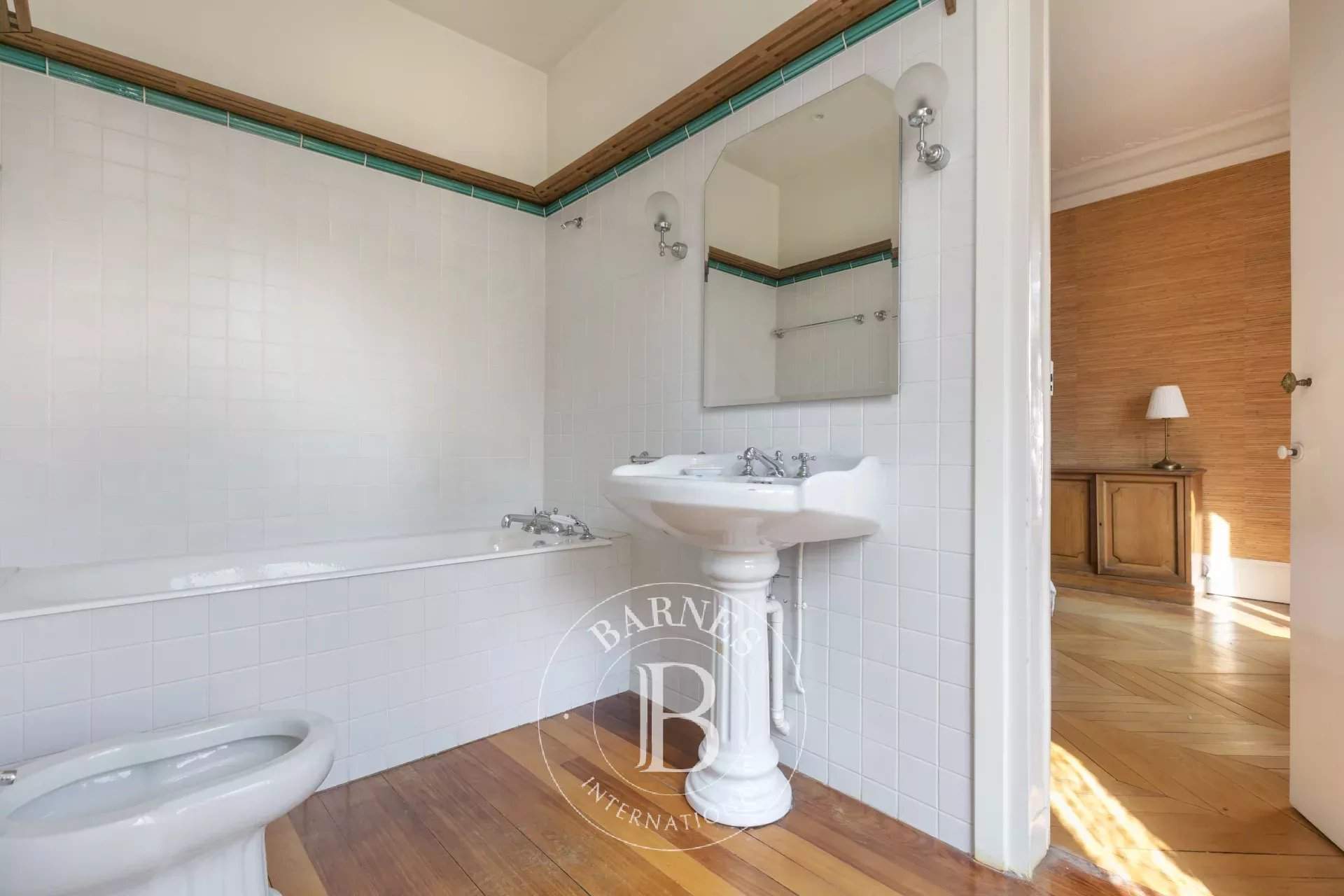 Chatou  - Hôtel particulier 10 Pi&egrave;ces 7 Chambres - picture 14