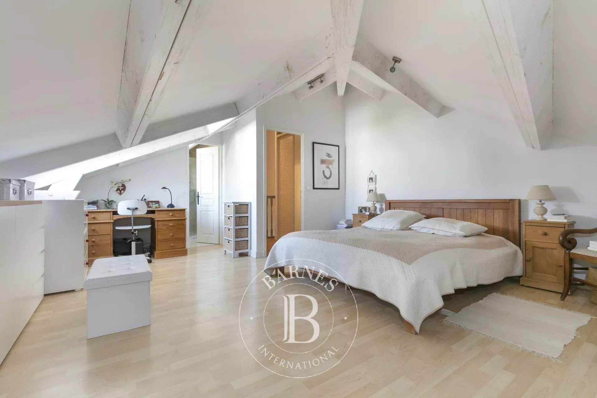 Saint-Germain-en-Laye  - Maison 5 Pi&egrave;ces 3 Chambres - picture 8