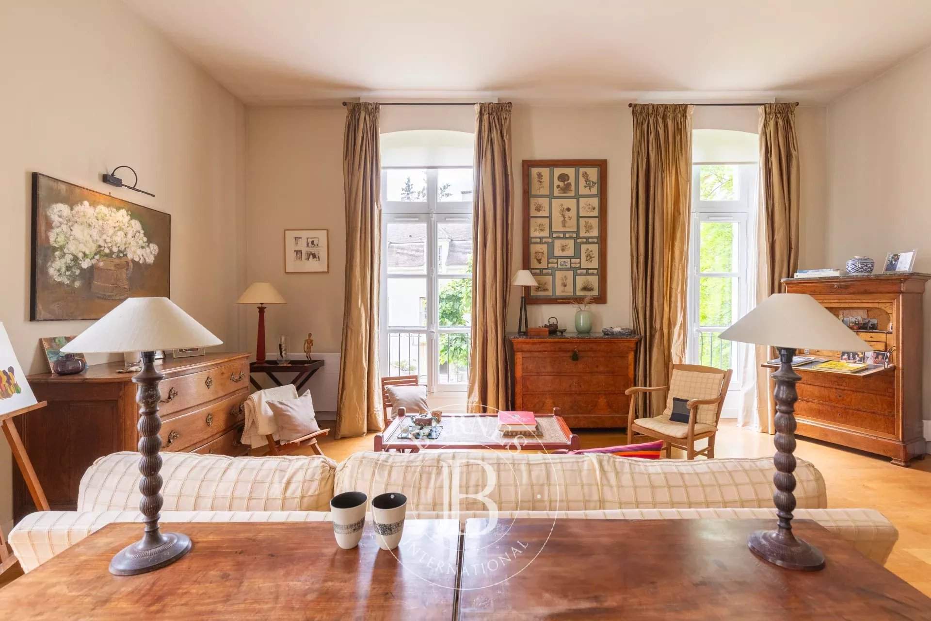 Saint-Germain-en-Laye  - Appartement 5 Pièces 3 Chambres - picture 2
