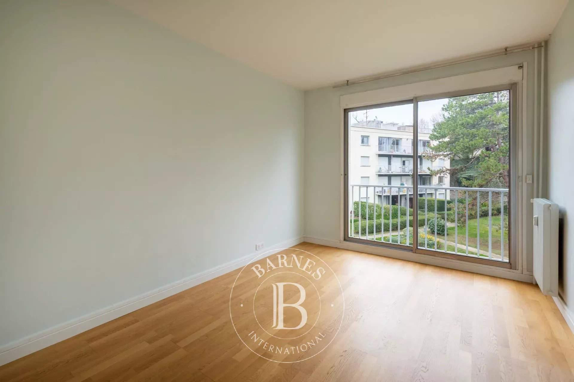 Saint-Germain-en-Laye  - Apartment 4 Bedrooms - picture 7