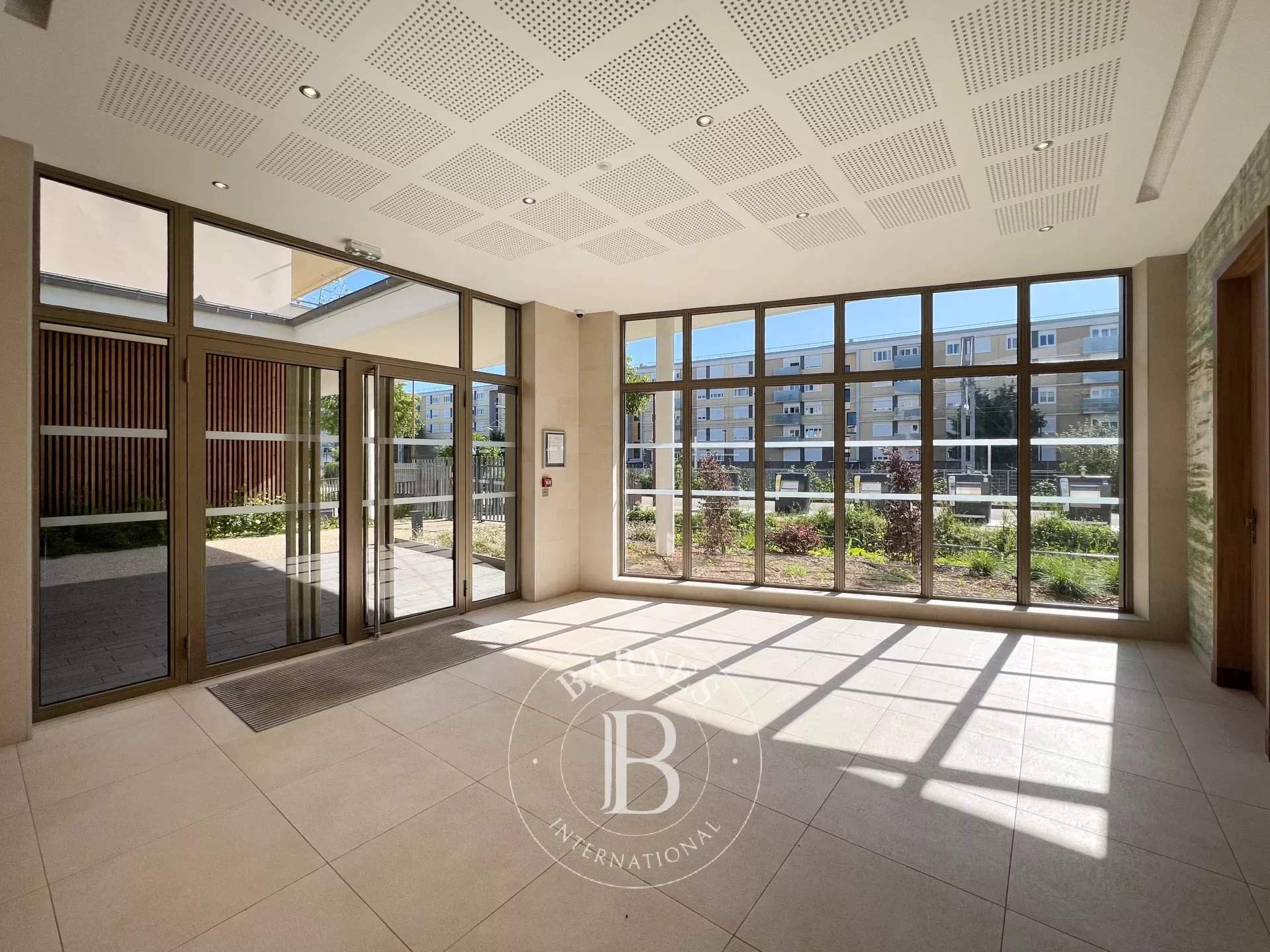 Saint-Germain-en-Laye  - Apartment 2 Bedrooms - picture 12