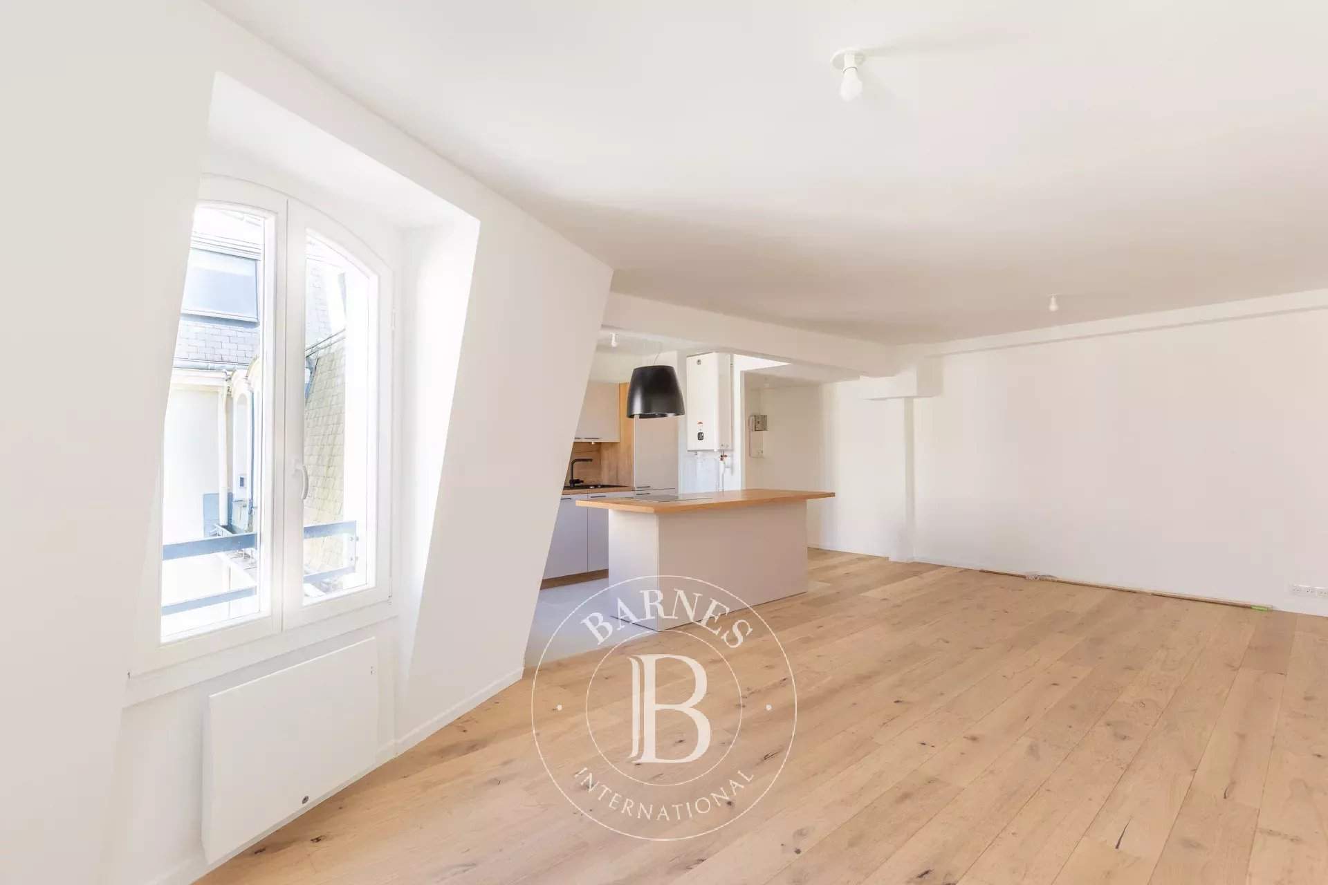 Saint-Germain-en-Laye  - Appartement 2 Pièces, 1 Chambre - picture 2