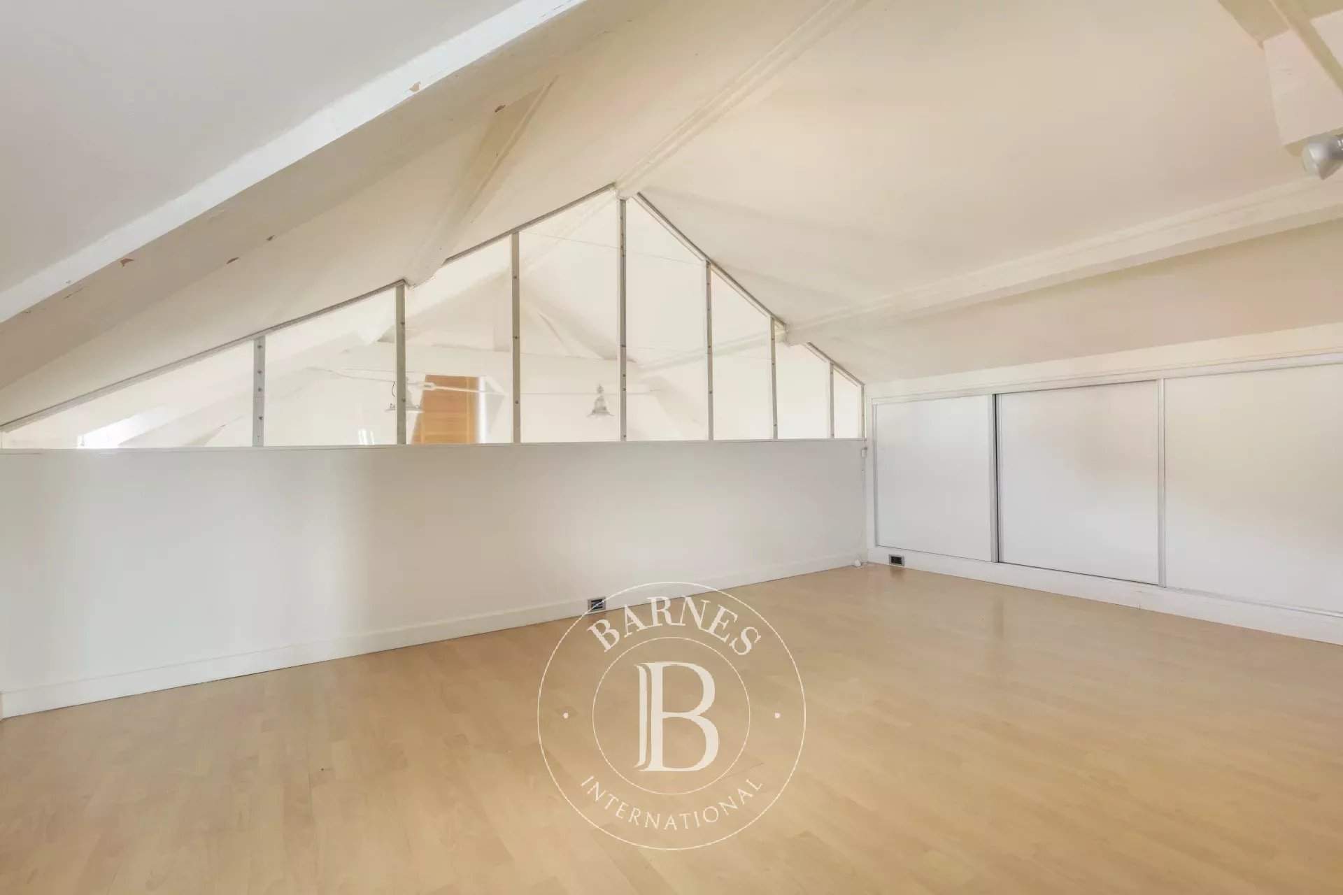 Le Mesnil-le-Roi  - House 3 Bedrooms - picture 8