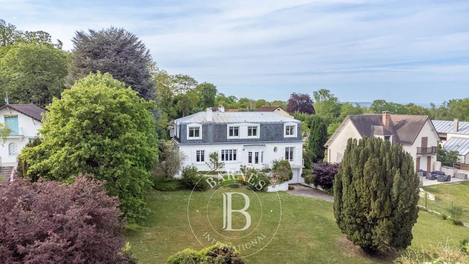 Saint-Germain-en-Laye  - Maison 8 Pi&egrave;ces 6 Chambres - picture 3