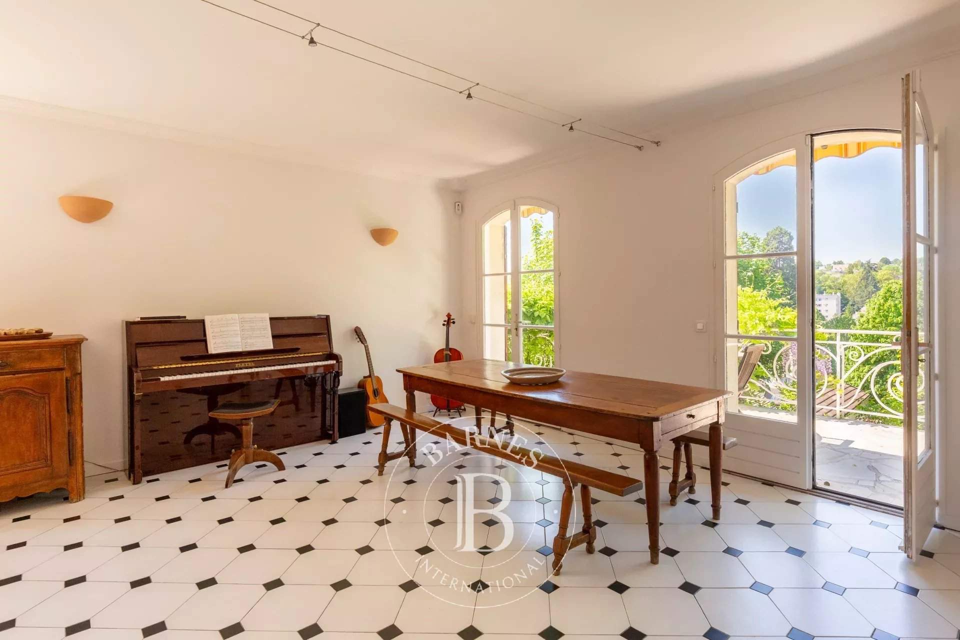 Saint-Germain-en-Laye  - Casa 8 Cuartos 6 Habitaciones - picture 4
