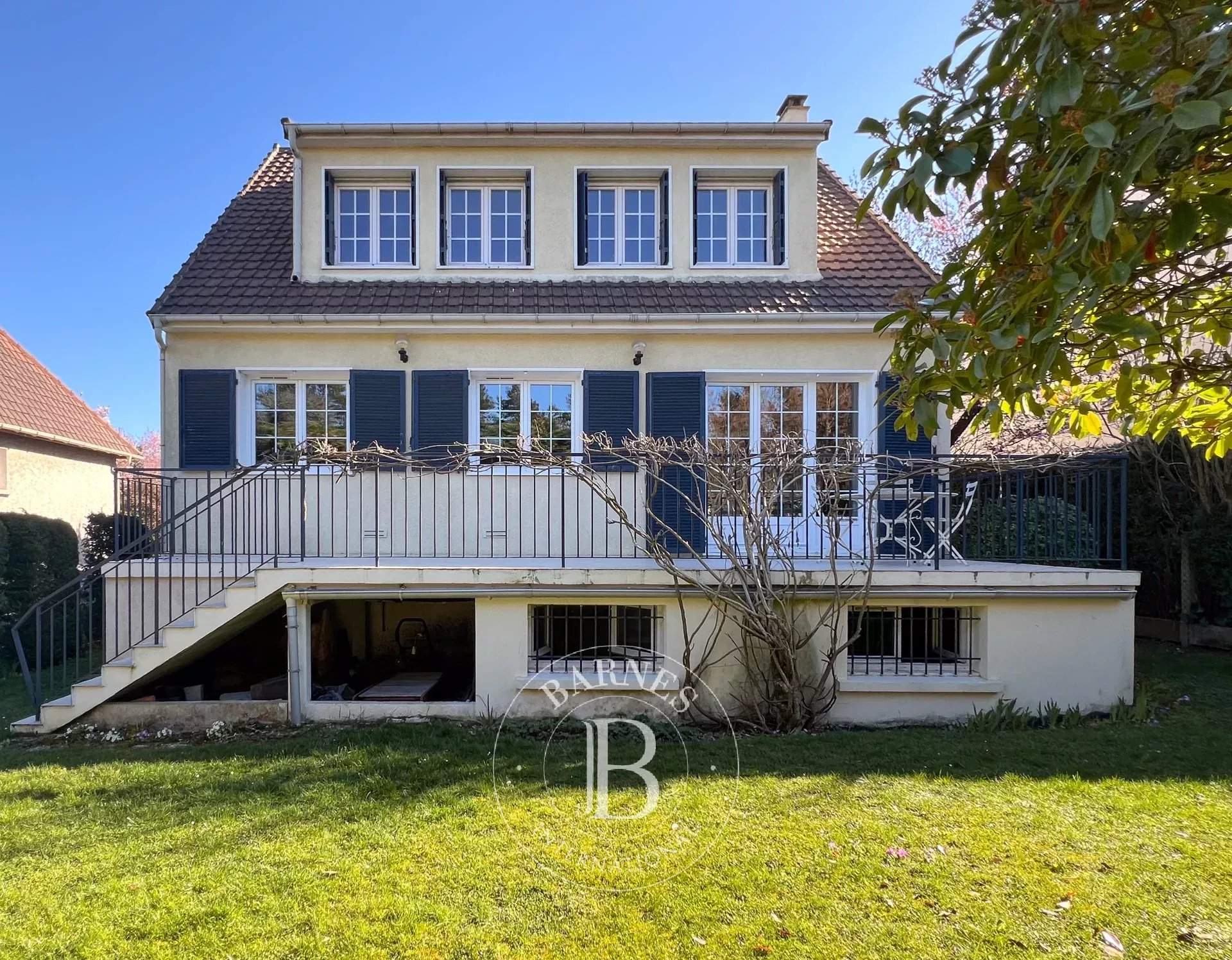 Saint-Germain-en-Laye  - Maison 6 Pi&egrave;ces 4 Chambres - picture 1