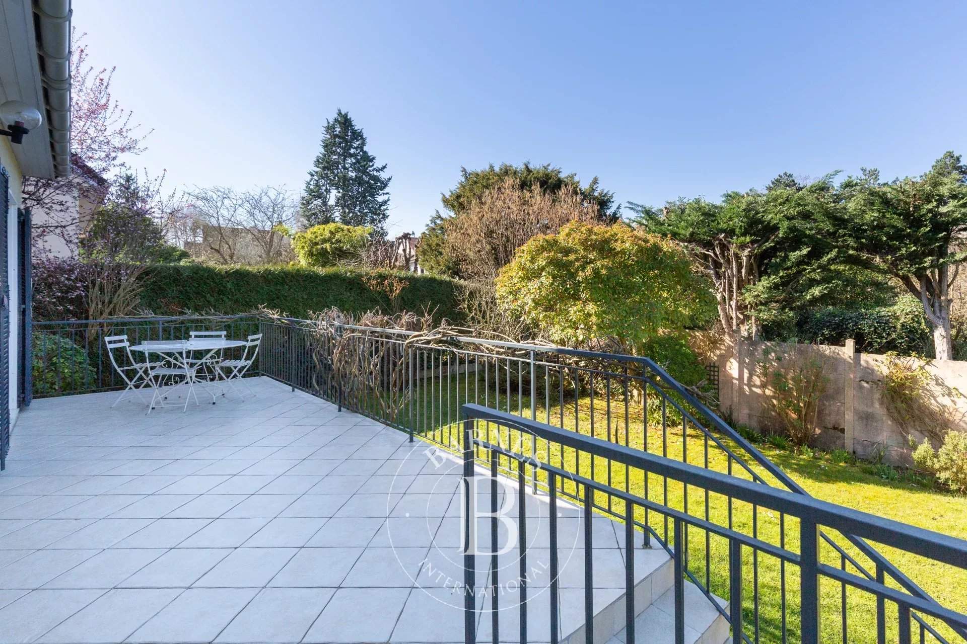 Saint-Germain-en-Laye  - Maison 6 Pi&egrave;ces 4 Chambres - picture 13