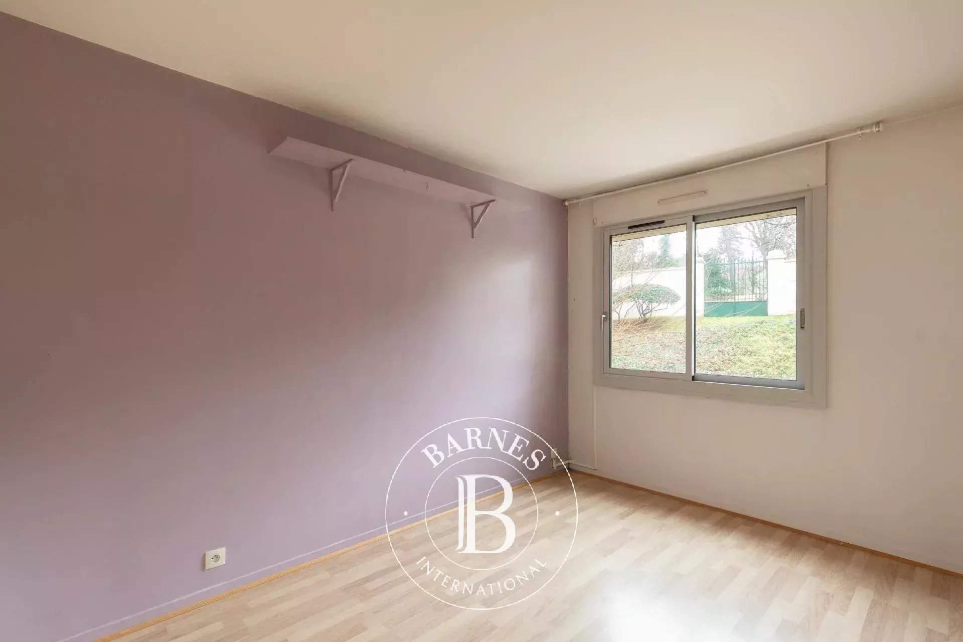 Saint-Germain-en-Laye  - Appartement 4 Pi&egrave;ces 2 Chambres - picture 8