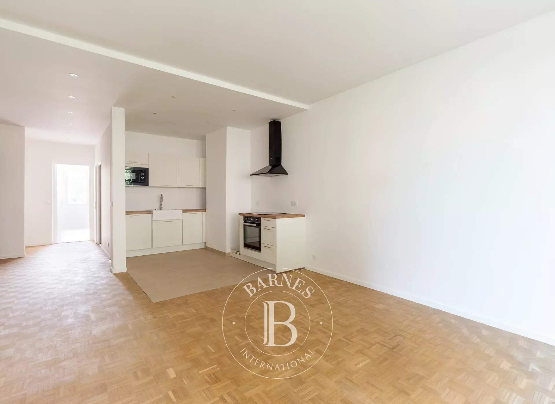 Saint-Germain-en-Laye  - Appartement 3 Pi&egrave;ces 2 Chambres - picture 1