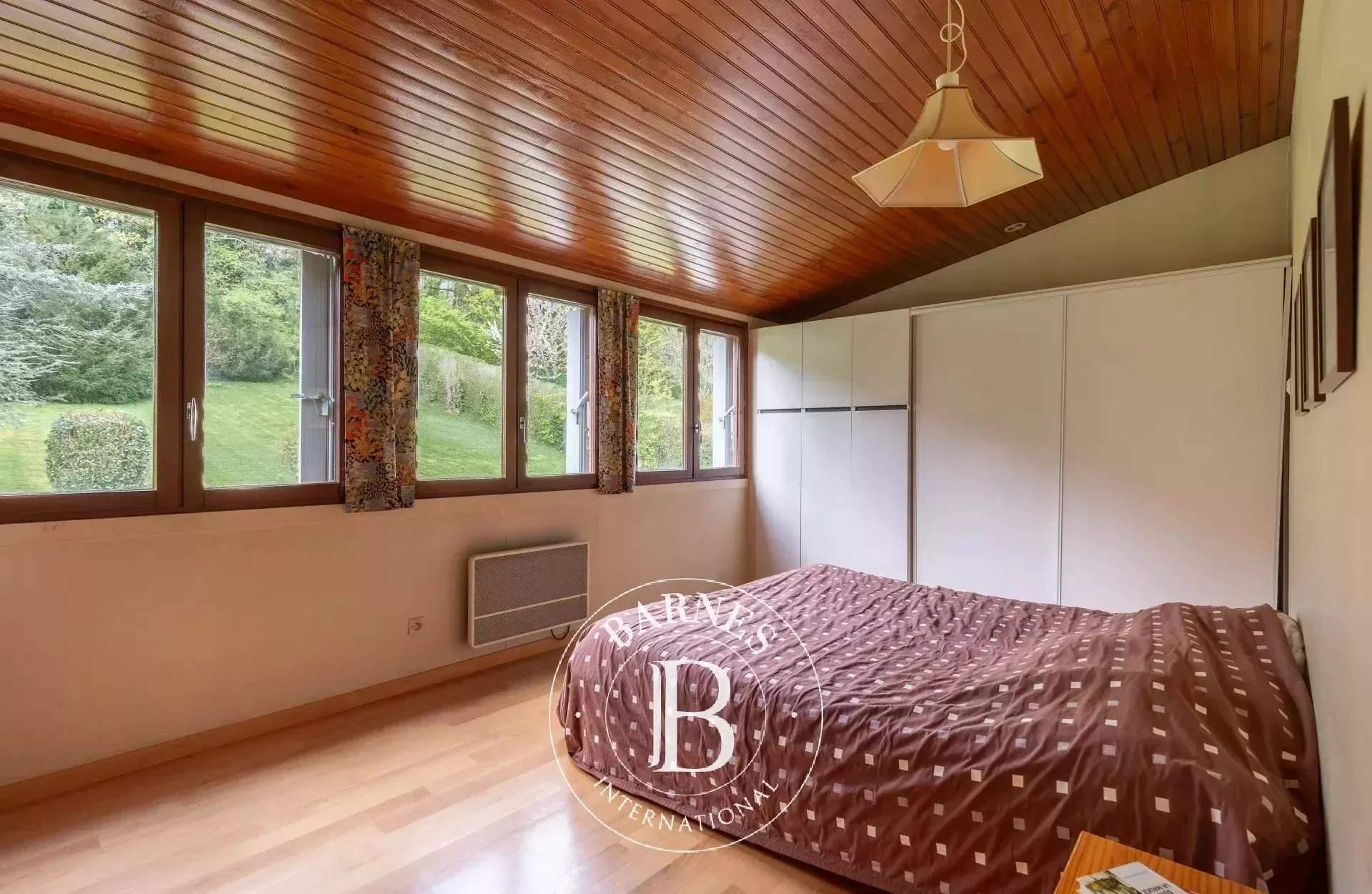 Saint-Germain-en-Laye  - House 6 Bedrooms - picture 18