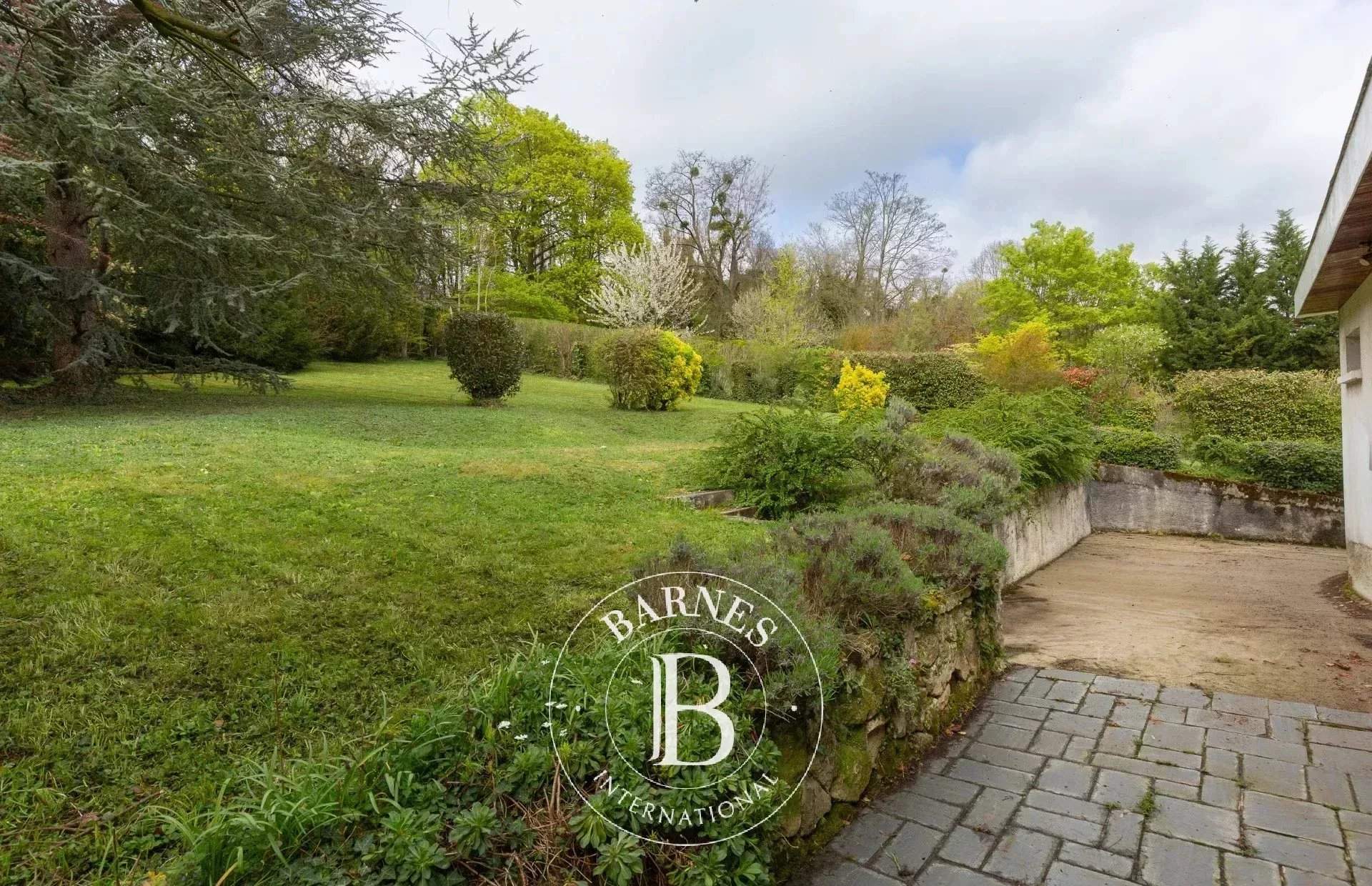 Saint-Germain-en-Laye  - House 6 Bedrooms - picture 13