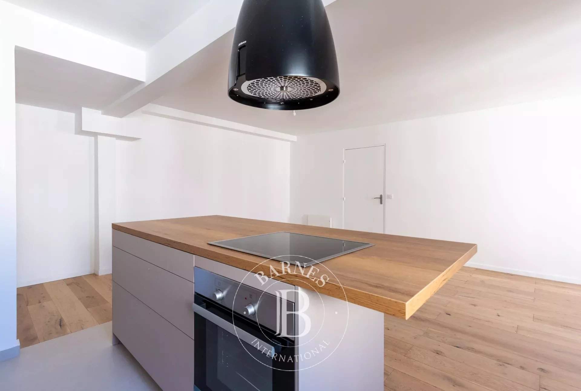 Saint-Germain-en-Laye  - Appartement 2 Pièces, 1 Chambre - picture 11