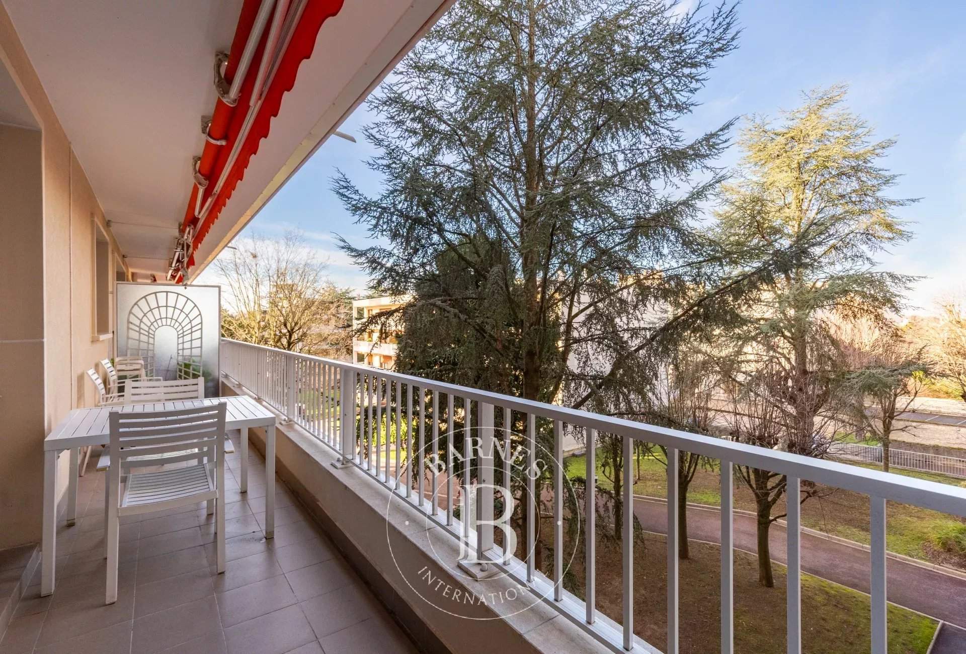 Saint-Germain-en-Laye  - Appartement 3 Pi&egrave;ces 2 Chambres - picture 1