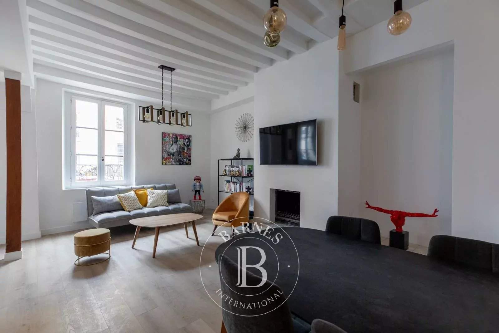 Saint-Germain-en-Laye  - Appartement 3 Pièces 2 Chambres - picture 2