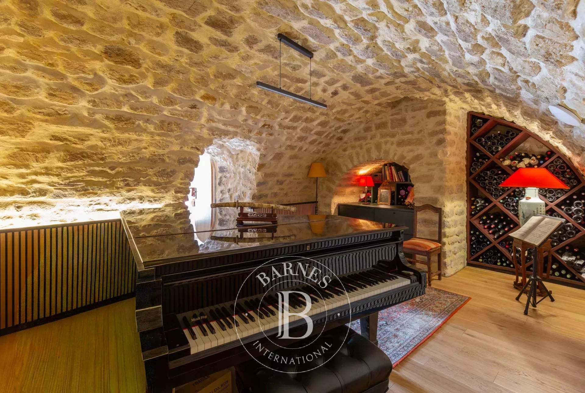 Saint-Germain-en-Laye  - Appartement 7 Pi&egrave;ces 3 Chambres - picture 14