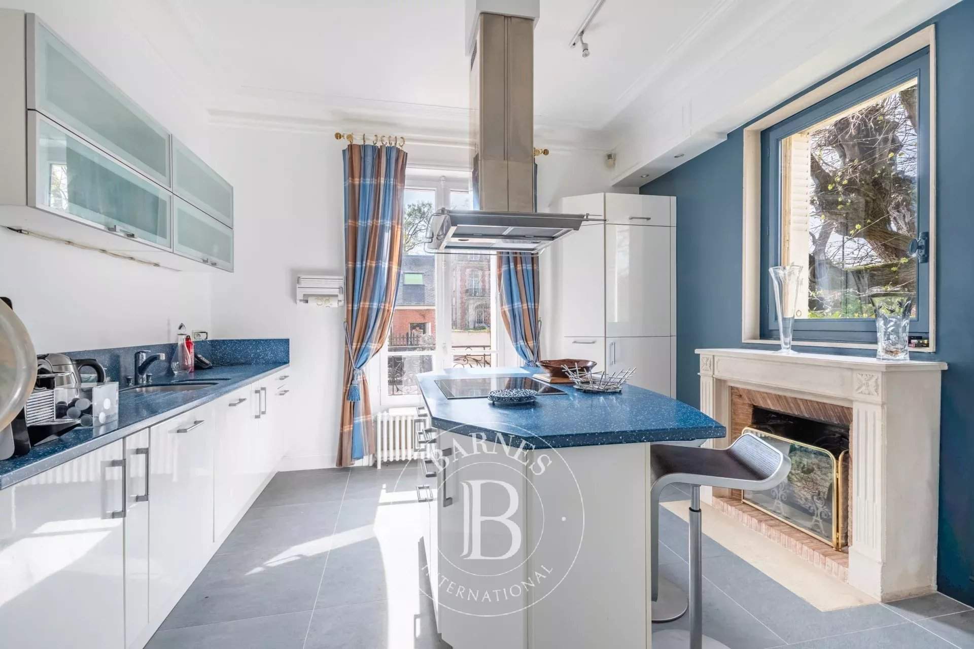 Saint-Germain-en-Laye  - Maison 9 Pi&egrave;ces - picture 10