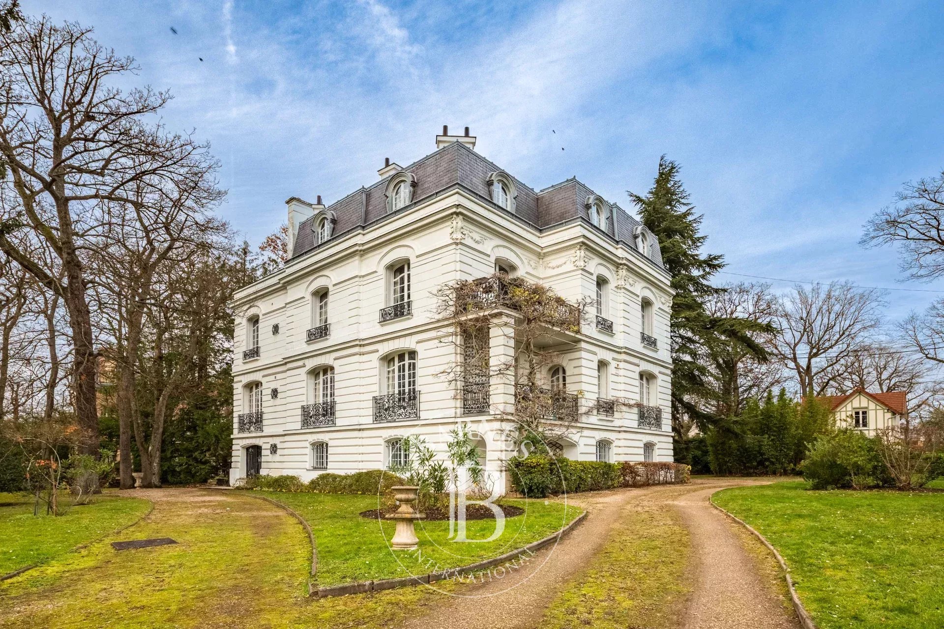 Le Vésinet  - Appartement 5 Pièces 2 Chambres - picture 1