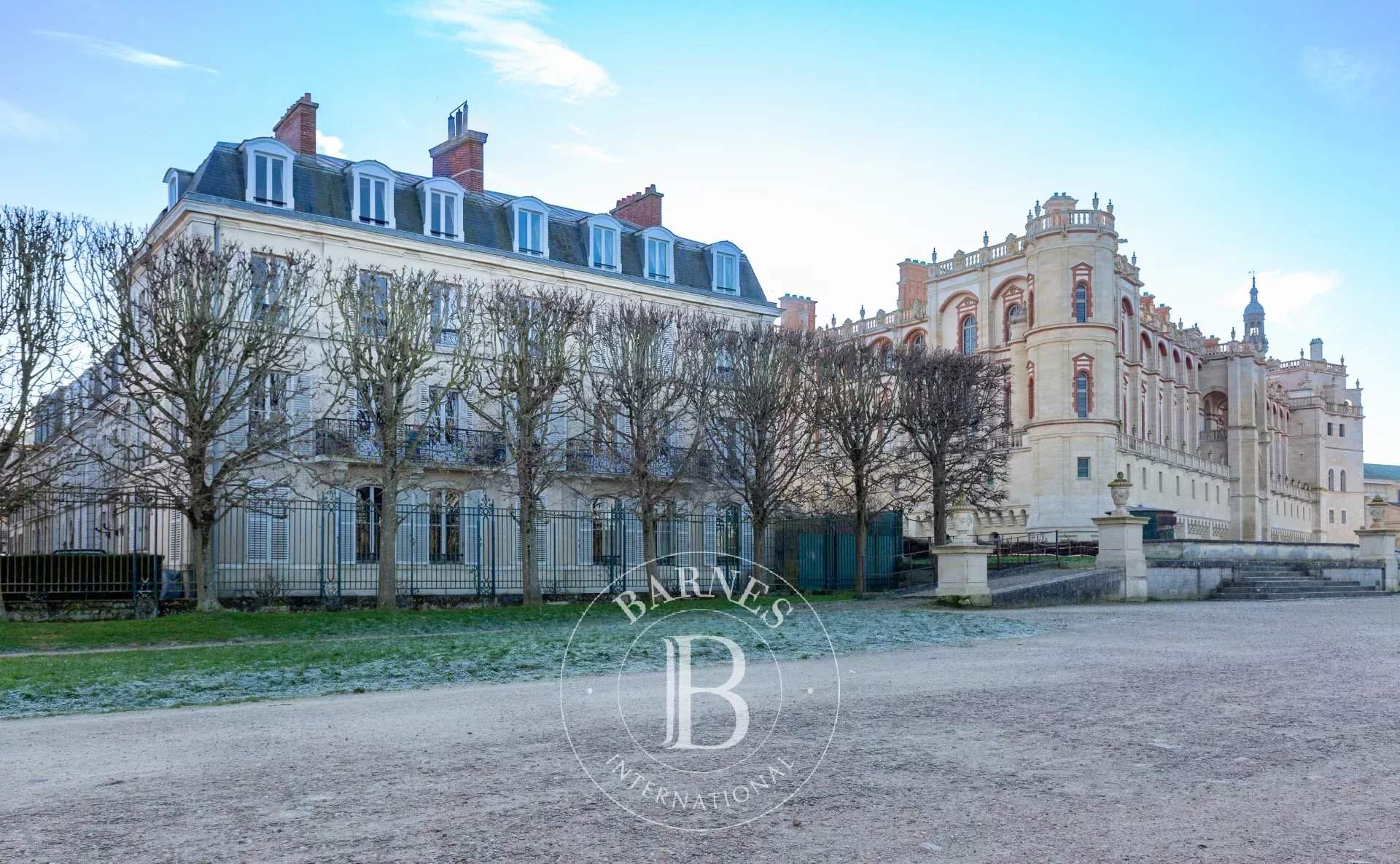 Saint-Germain-en-Laye  - Appartement 5 Pièces 3 Chambres - picture 3