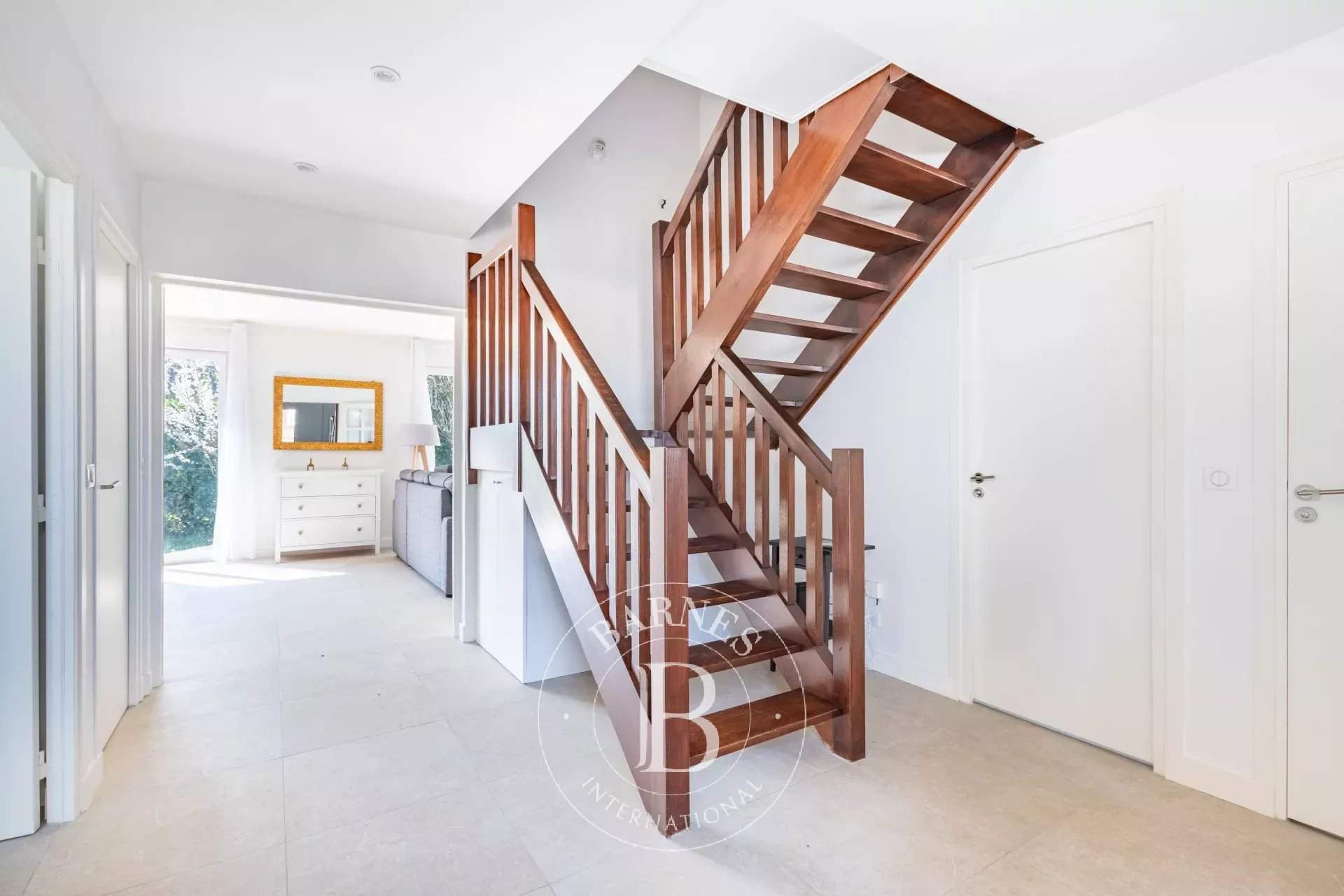 Saint-Germain-en-Laye  - Maison 6 Pi&egrave;ces 4 Chambres - picture 12