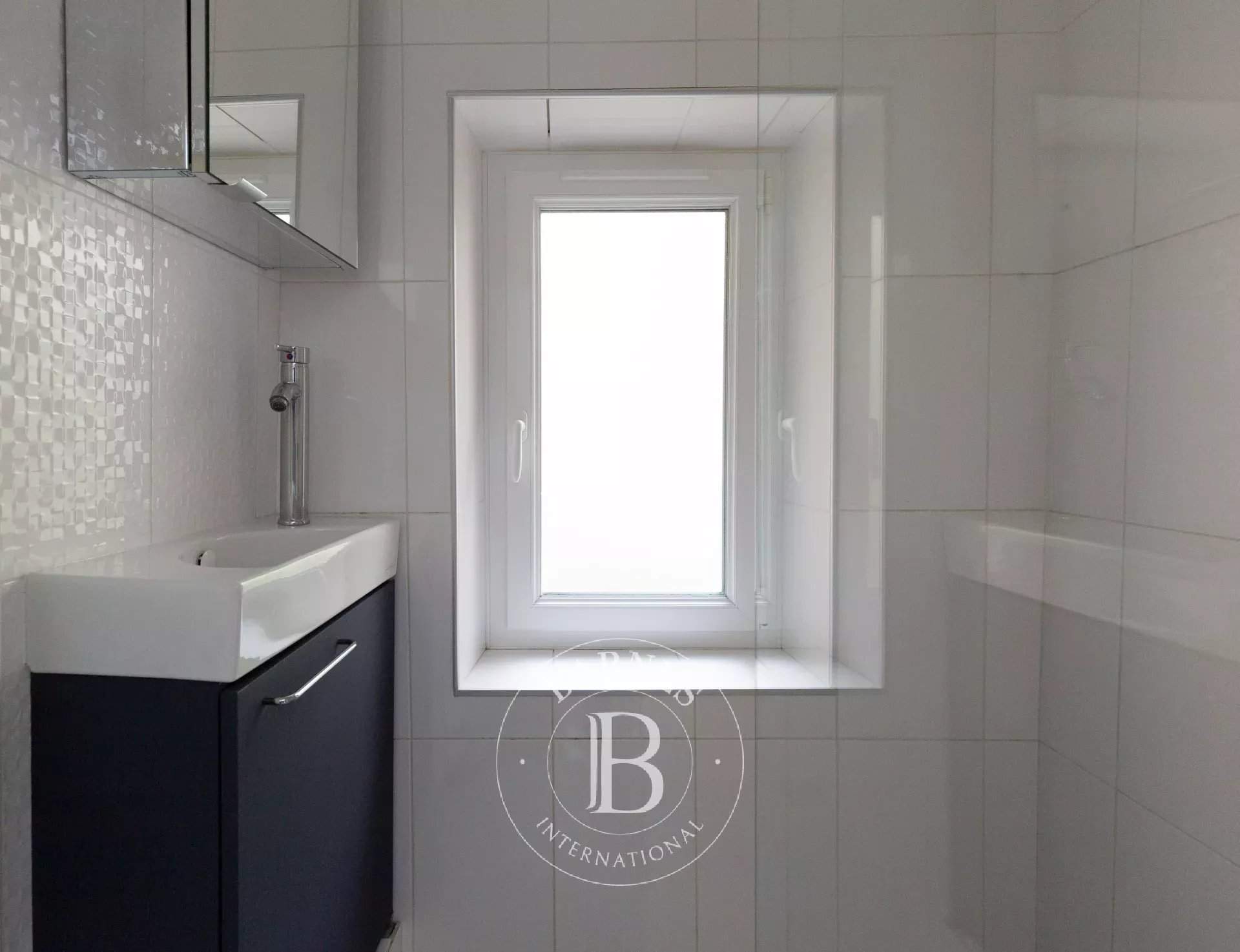 Saint-Germain-en-Laye  - Appartement 2 Pi&egrave;ces, 1 Chambre - picture 7