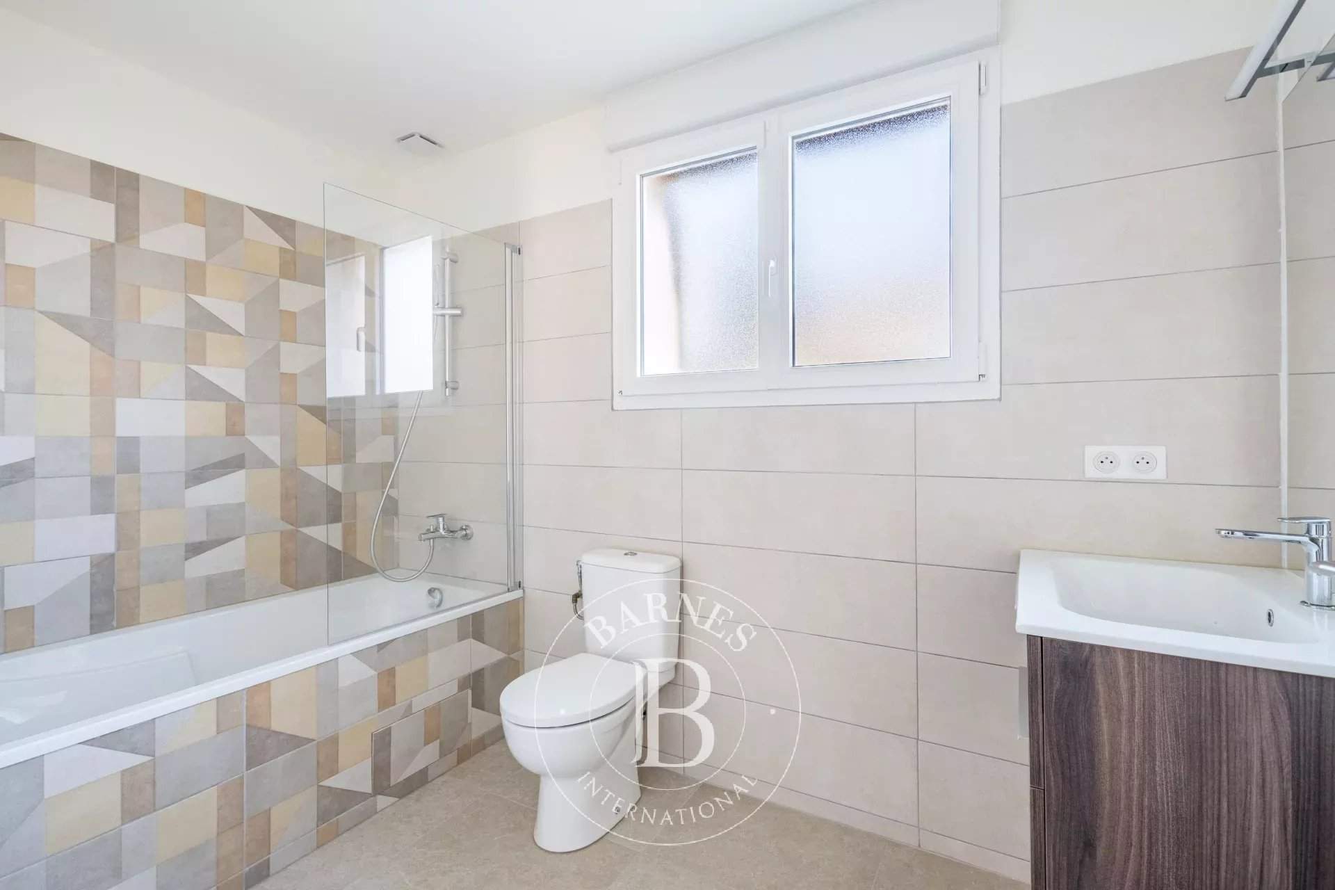 Saint-Germain-en-Laye  - Maison 6 Pi&egrave;ces 4 Chambres - picture 11