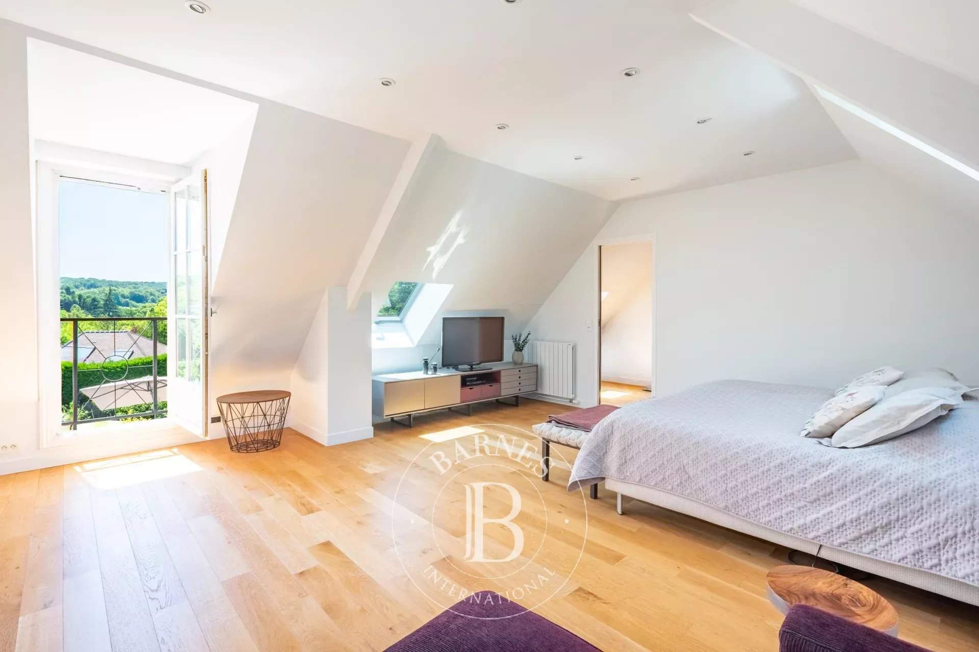 Saint-Germain-en-Laye  - House 5 Bedrooms - picture 12