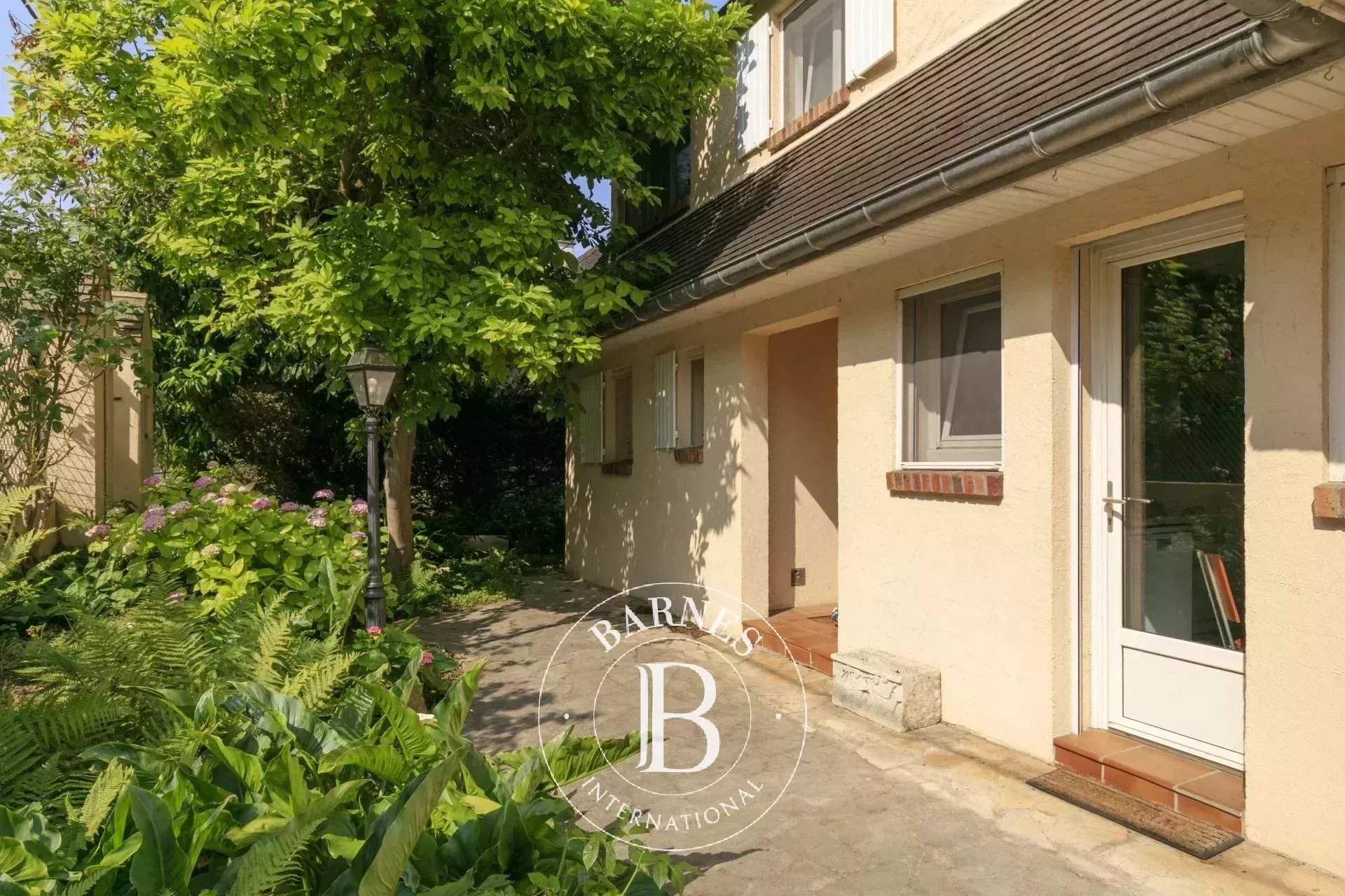 Le Pecq  - Maison 11 Pi&egrave;ces 8 Chambres - picture 1