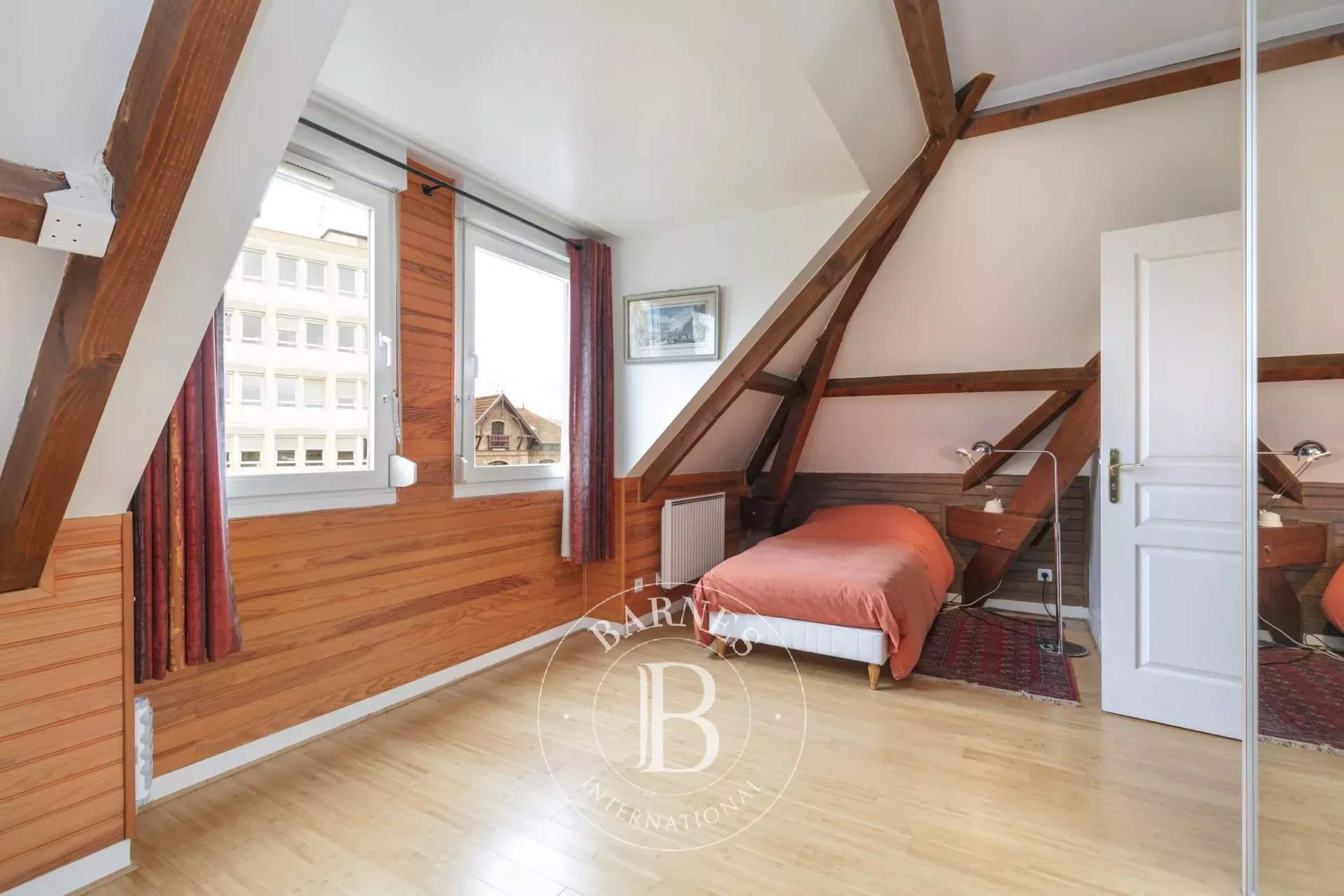 Saint-Germain-en-Laye  - Appartement 5 Pièces 3 Chambres - picture 12