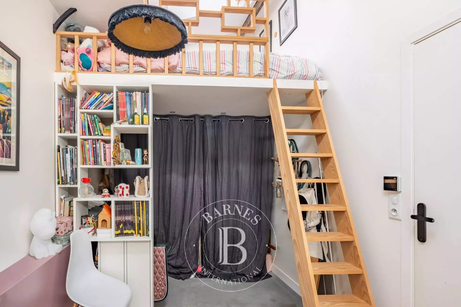 Saint-Germain-en-Laye  - House 4 Bedrooms - picture 14