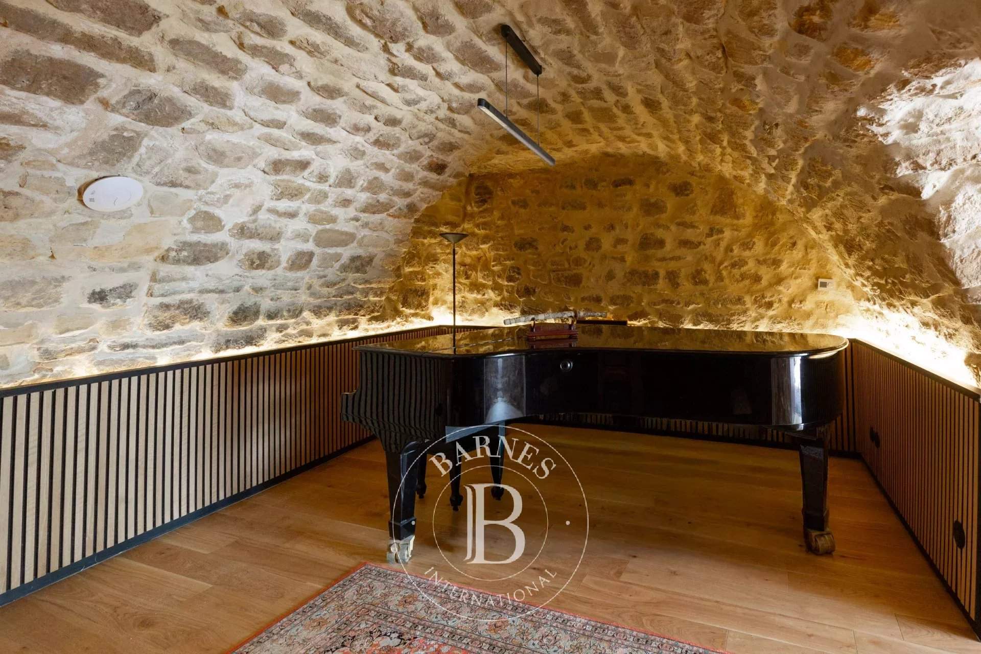 Saint-Germain-en-Laye  - Appartement 7 Pi&egrave;ces 3 Chambres - picture 15