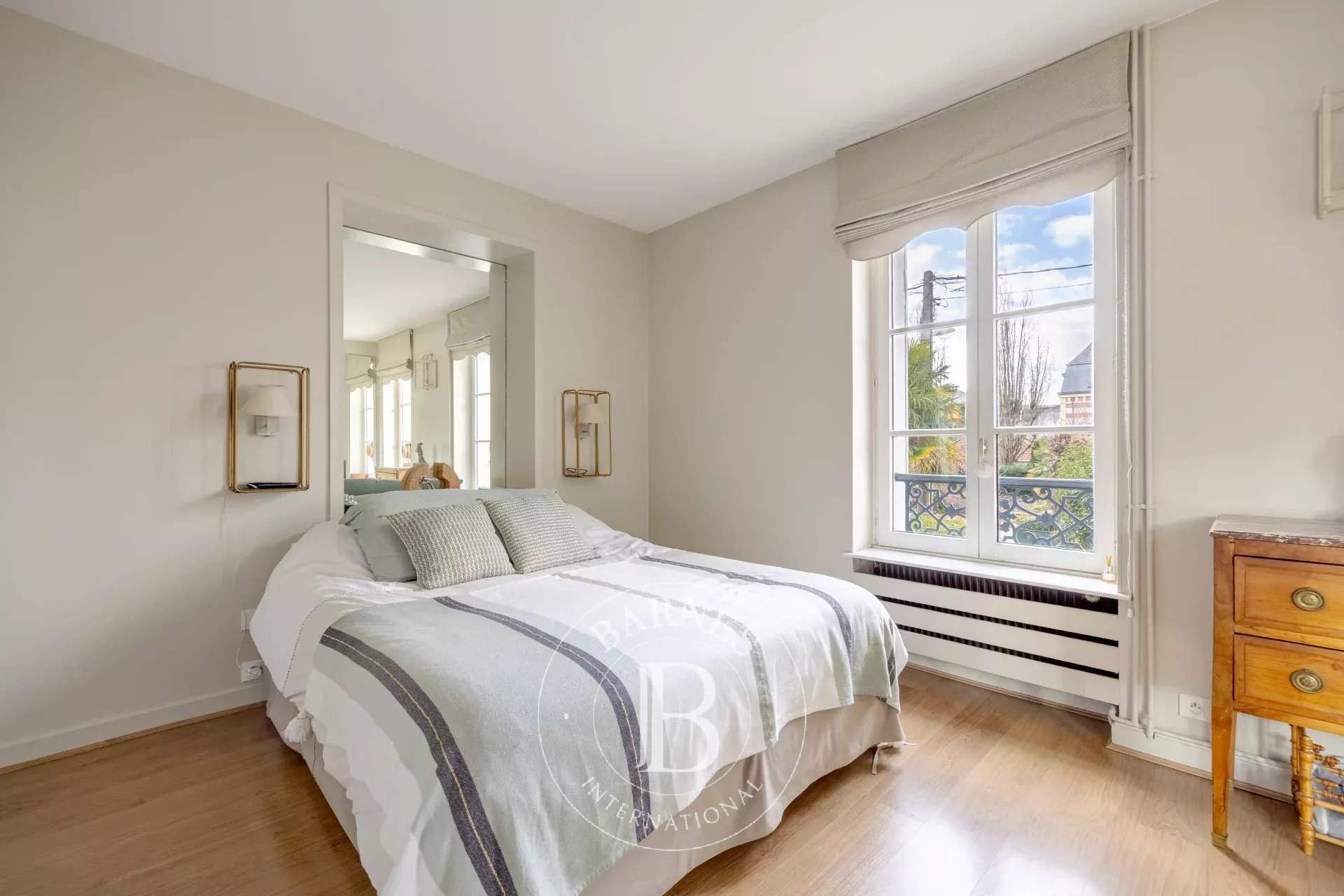 Chatou  - House 6 Bedrooms - picture 12