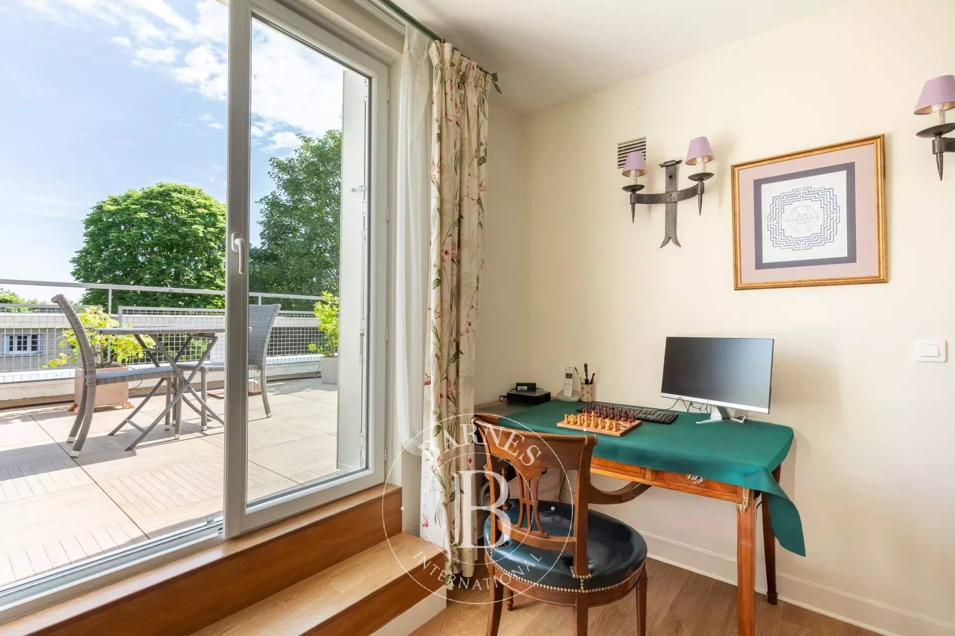 Saint-Germain-en-Laye  - Appartement 5 Pi&egrave;ces 2 Chambres - picture 12