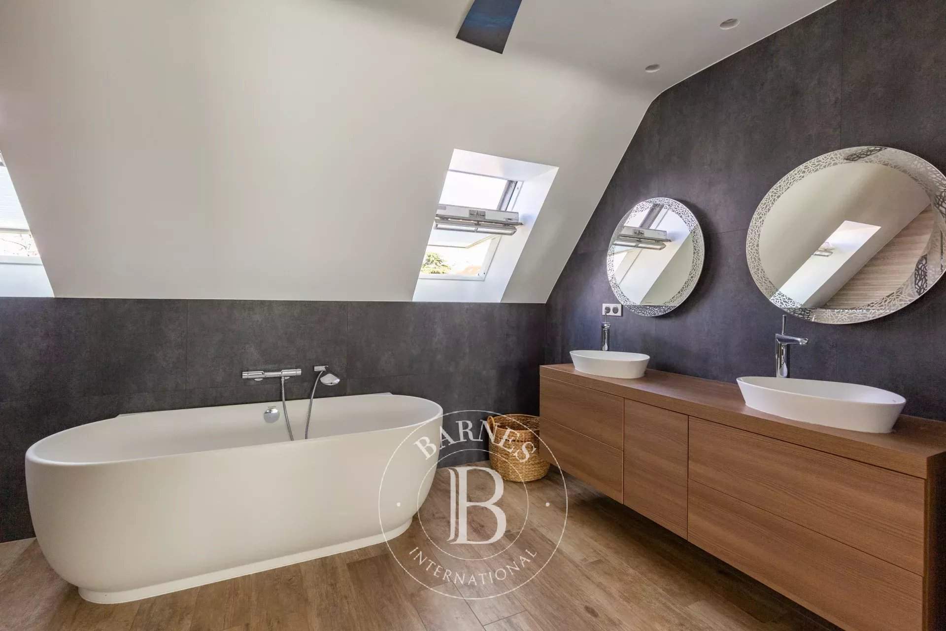 Saint-Germain-en-Laye  - House 5 Bedrooms - picture 16