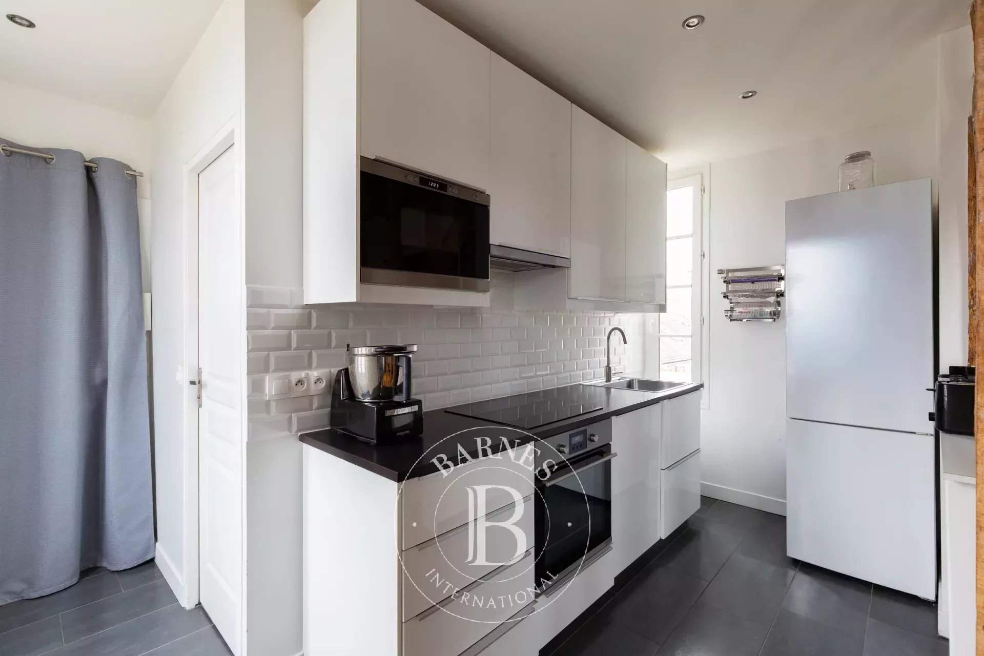 Saint-Germain-en-Laye  - Appartement 3 Pi&egrave;ces 2 Chambres - picture 4