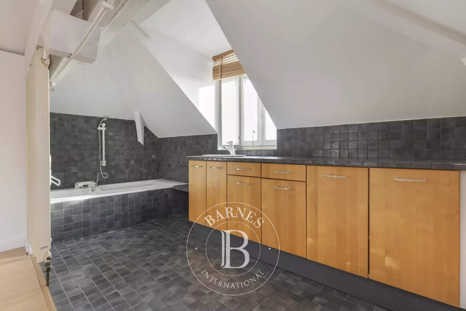 Le Mesnil-le-Roi  - House 3 Bedrooms - picture 12