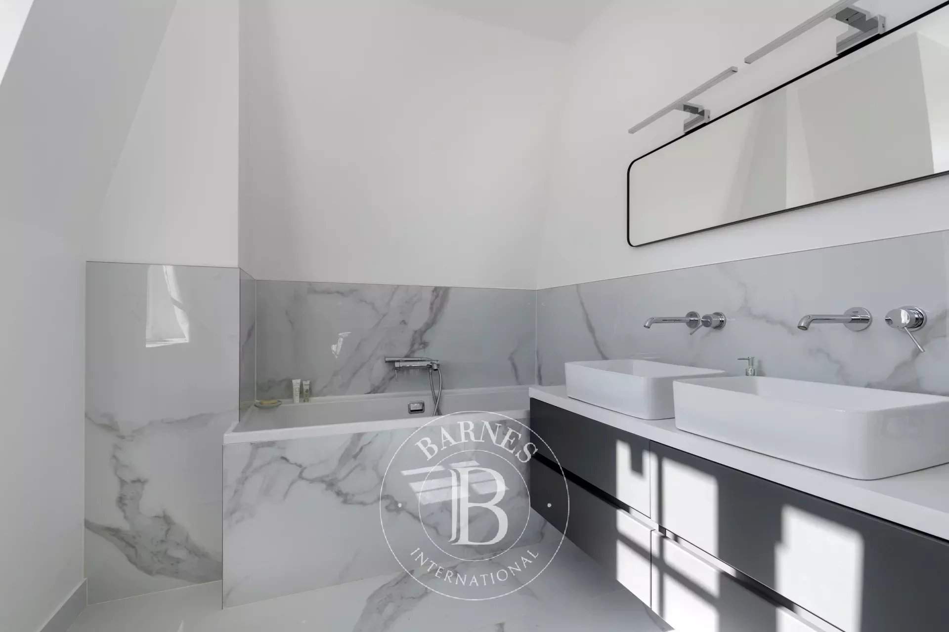 Le Vésinet  - Maison 8 Pi&egrave;ces 3 Chambres - picture 11