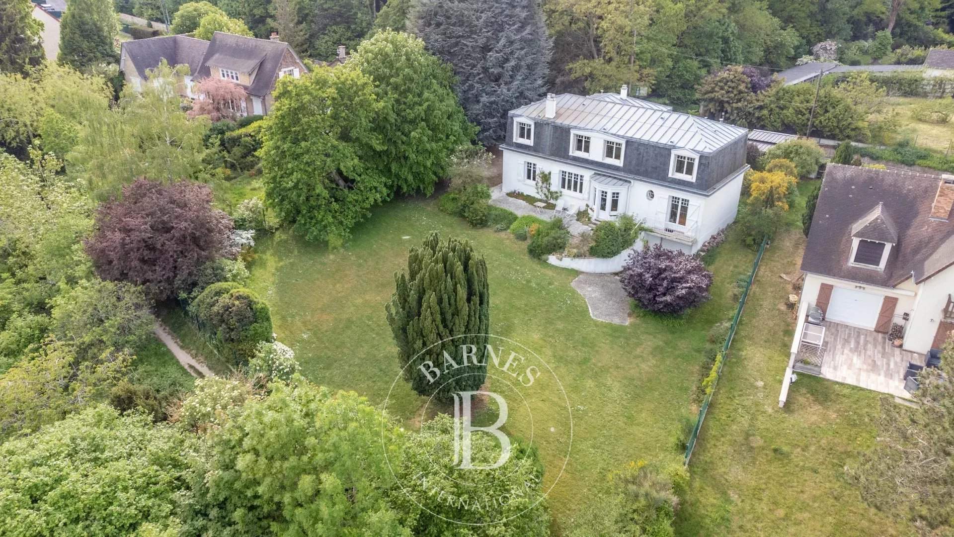 Saint-Germain-en-Laye  - Maison 8 Pi&egrave;ces 6 Chambres - picture 1