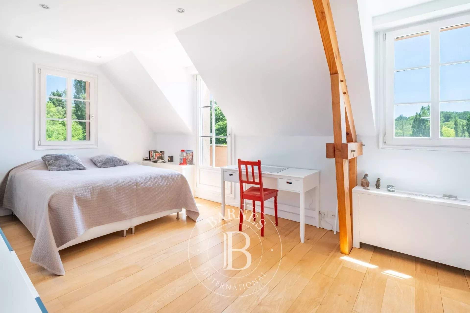 Saint-Germain-en-Laye  - House 5 Bedrooms - picture 16