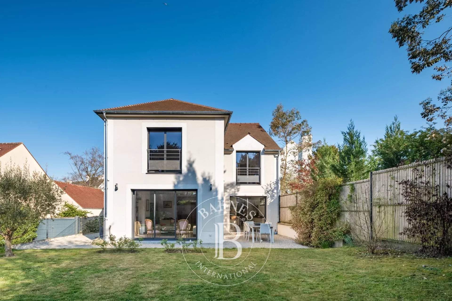 Saint-Germain-en-Laye  - House 4 Bedrooms - picture 1