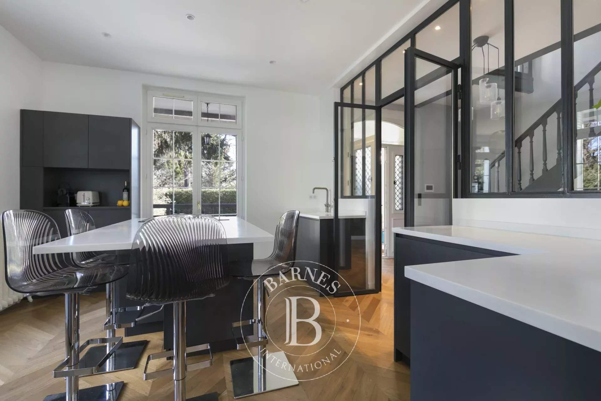 Le Vésinet  - Maison 8 Pi&egrave;ces 3 Chambres - picture 2