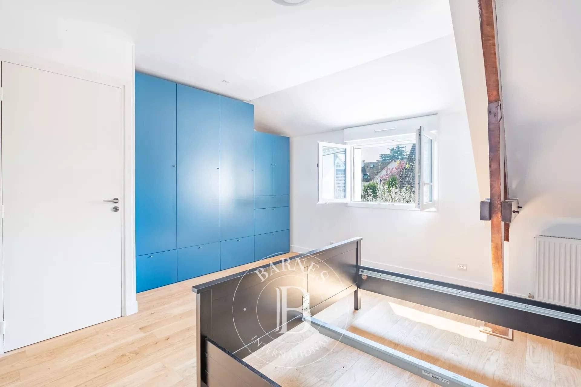 Saint-Germain-en-Laye  - Maison 6 Pi&egrave;ces 4 Chambres - picture 17